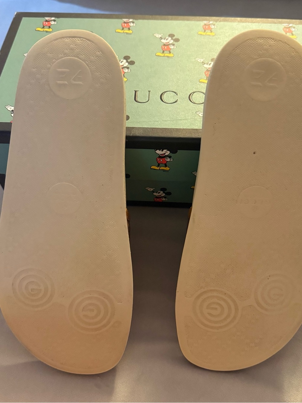 Disney x Gucci Women’s Mickey Print Brown Slide Sandals - Picture 3 of 8